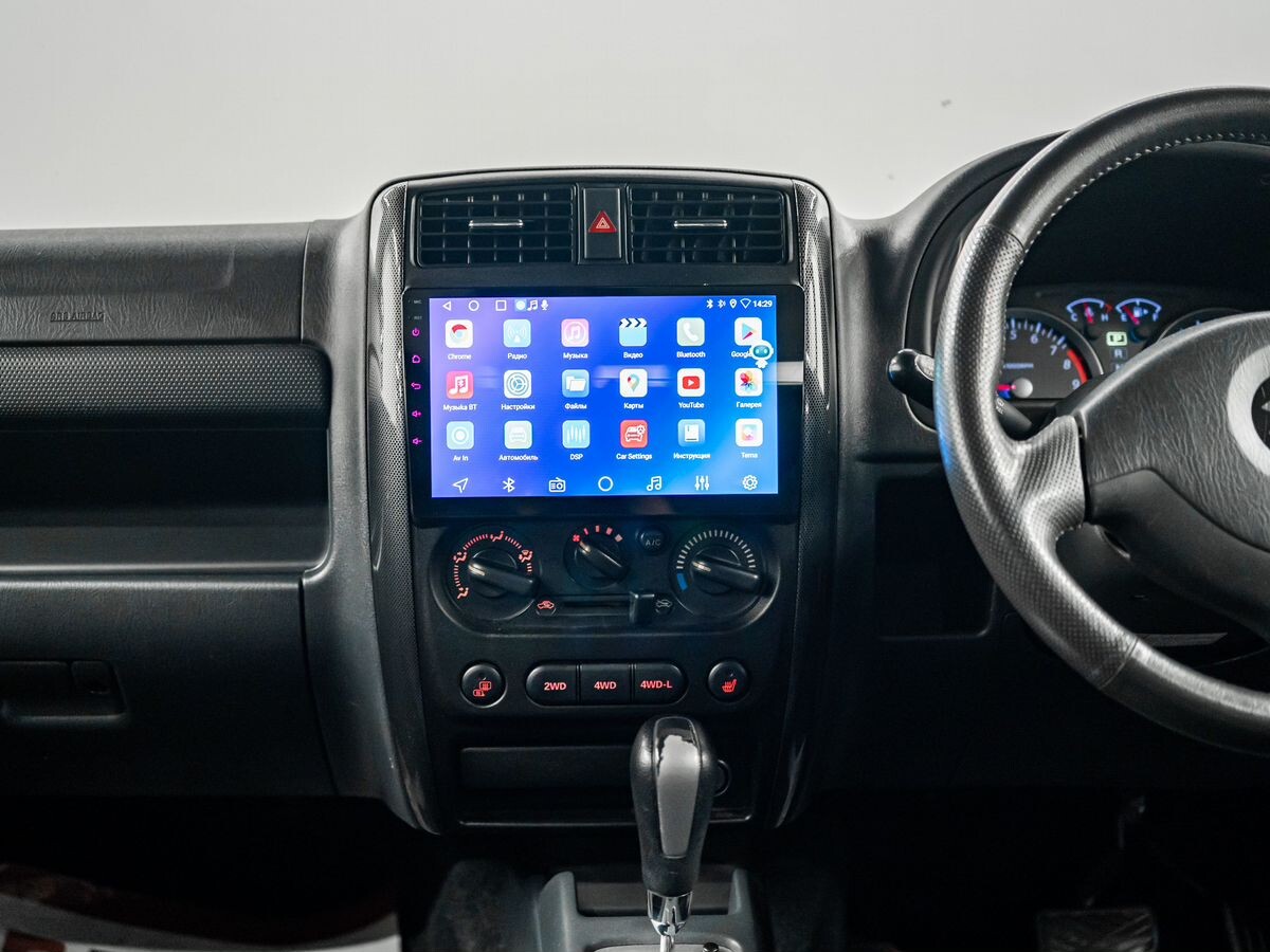 Suzuki Jimny 2010 - фото автомобиля