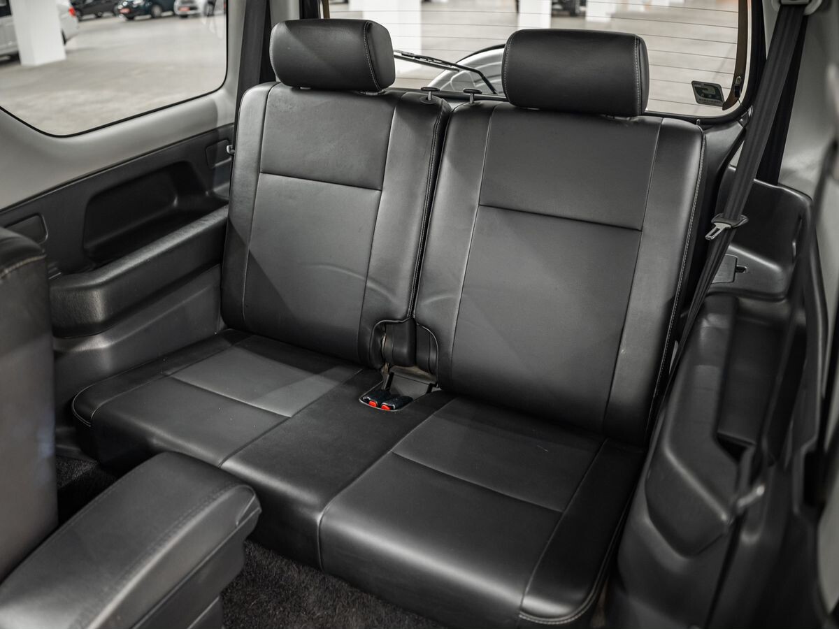 Suzuki Jimny 2010 - фото автомобиля