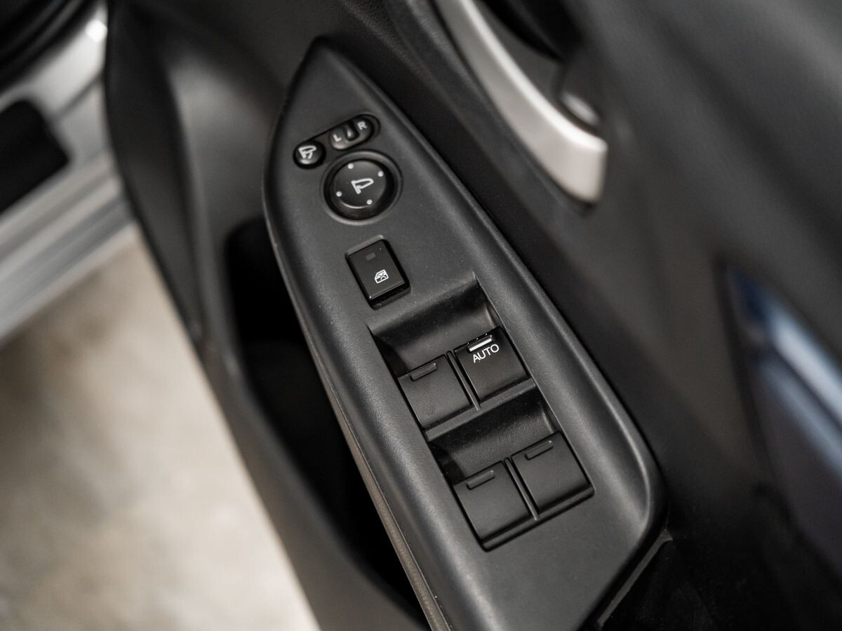 Honda Shuttle 2019 - фото автомобиля