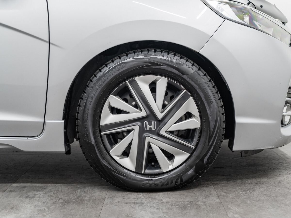 Honda Shuttle 2019 - фото автомобиля
