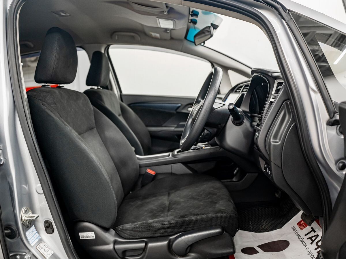 Honda Shuttle 2019 - фото автомобиля