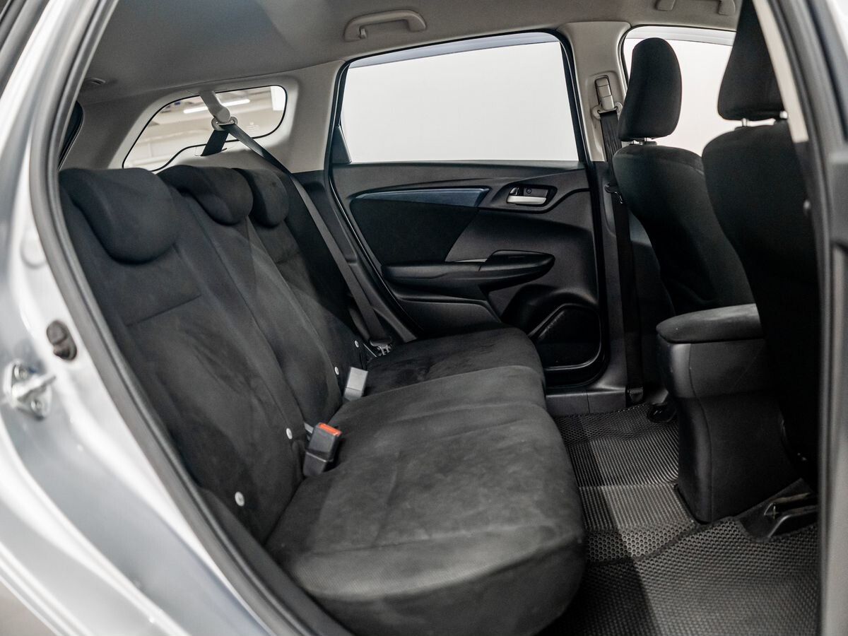 Honda Shuttle 2019 - фото автомобиля