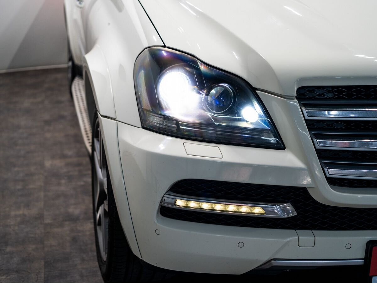 Mercedes-Benz GL-Class 2011 - фото автомобиля