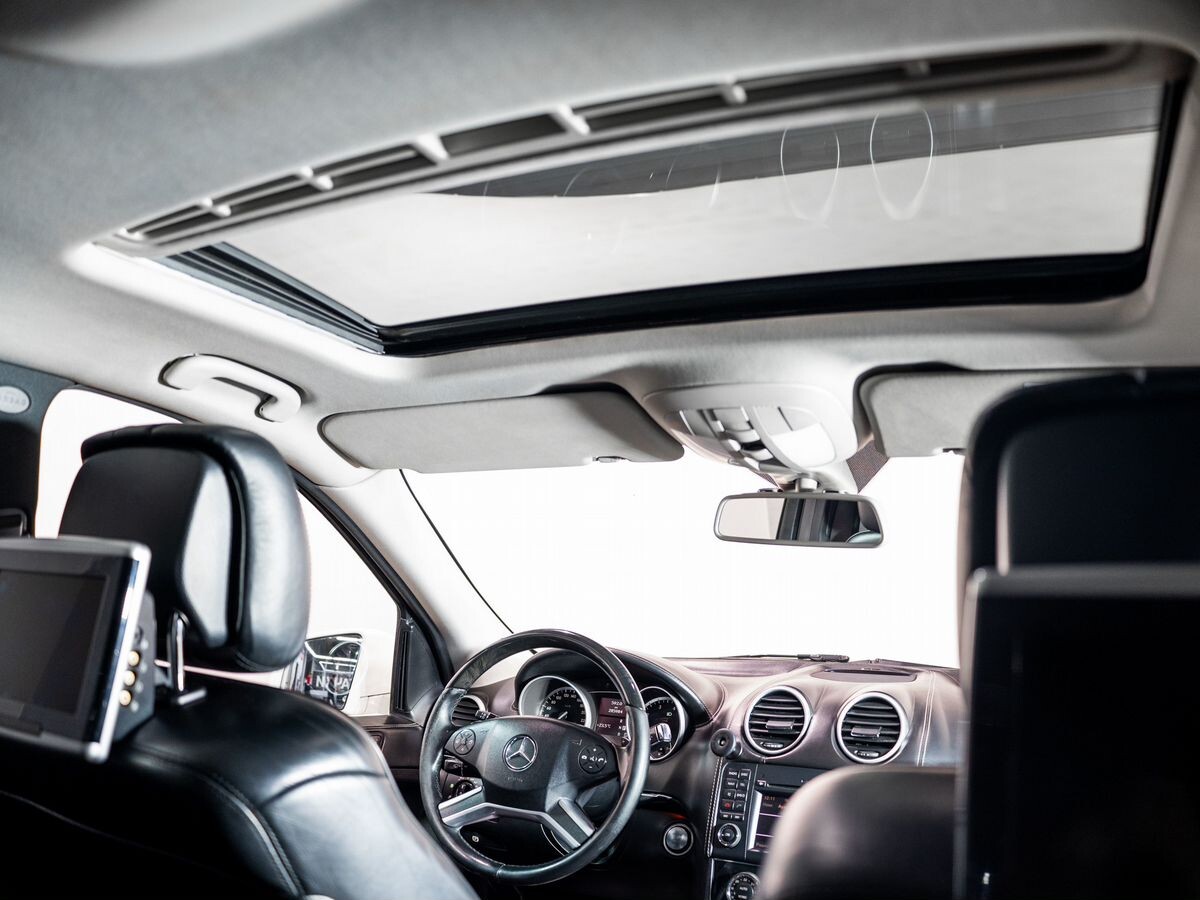 Mercedes-Benz GL-Class 2011 - фото автомобиля
