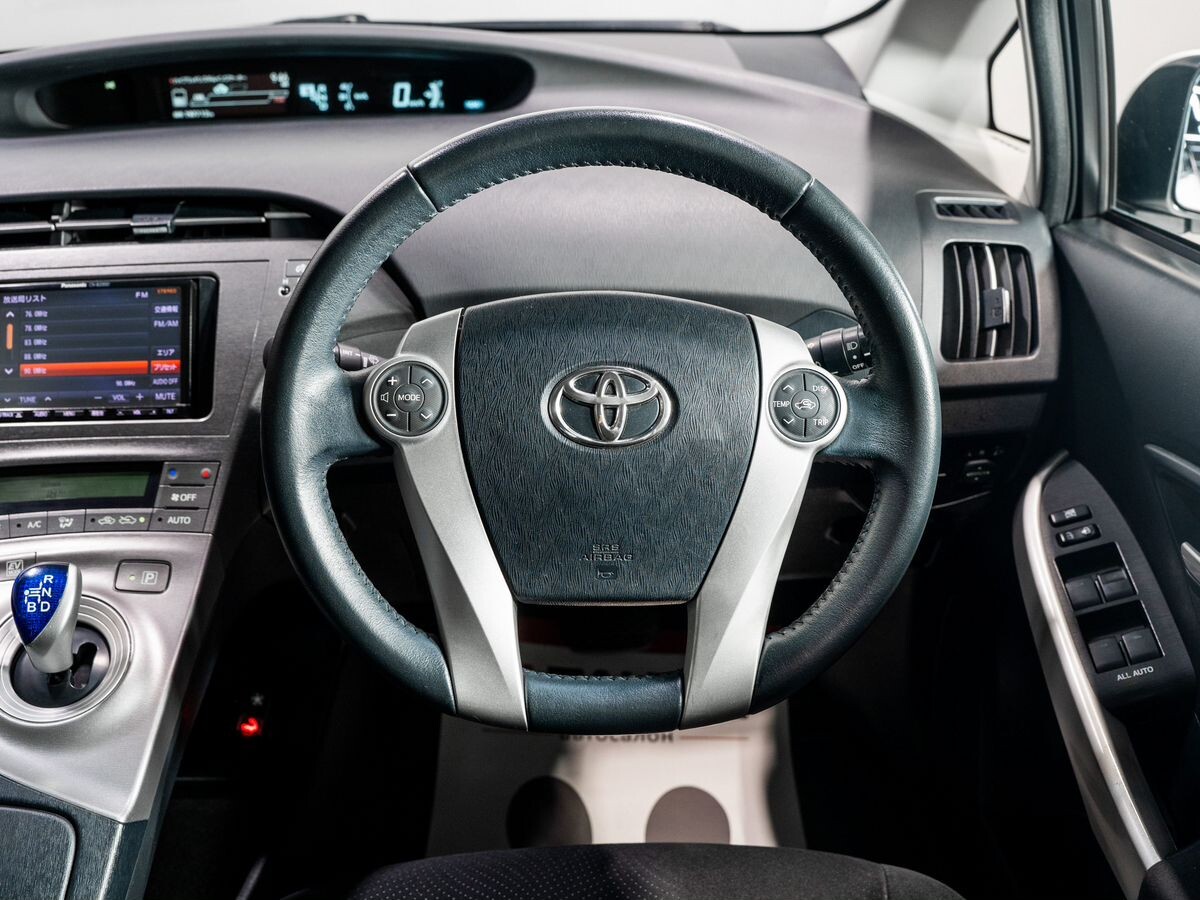 Toyota Prius 2014 - фото автомобиля
