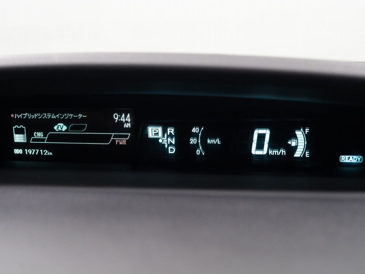 Toyota Prius 2014 - фото автомобиля