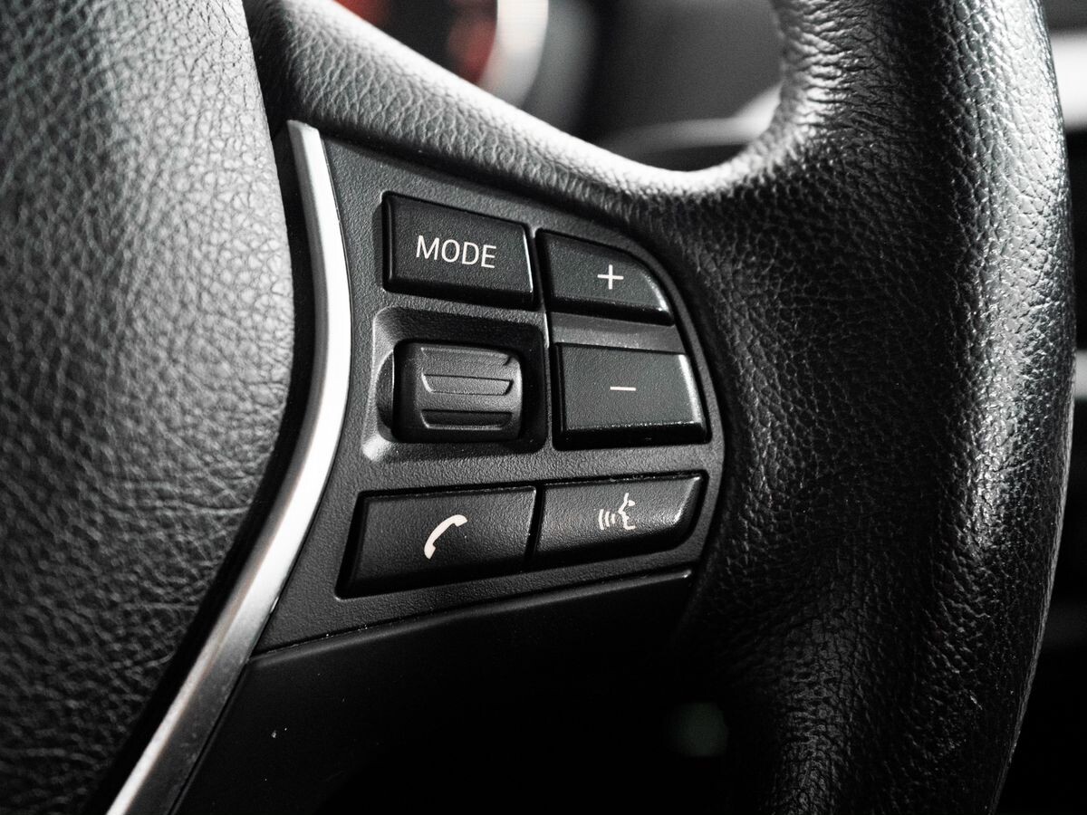BMW 1-Series 2015 - фото автомобиля