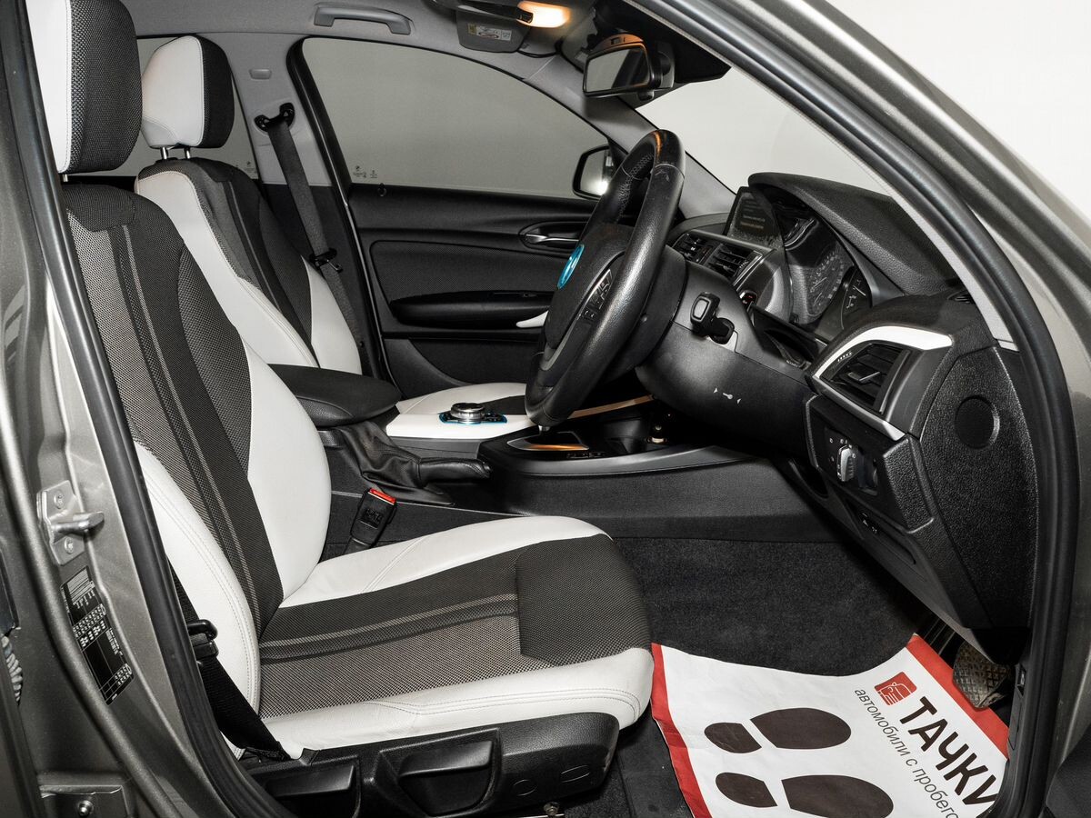 BMW 1-Series 2015 - фото автомобиля