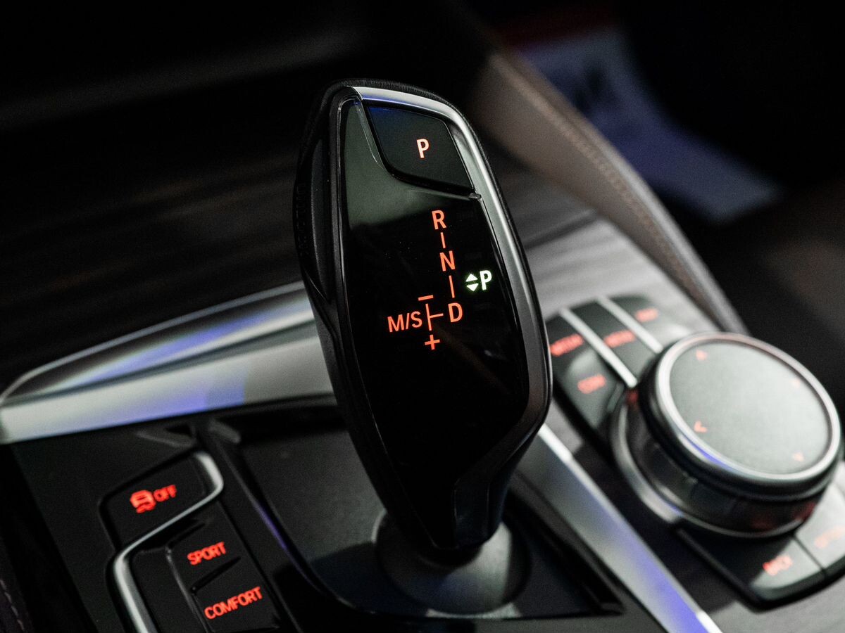 BMW 5-Series 2020 - фото автомобиля