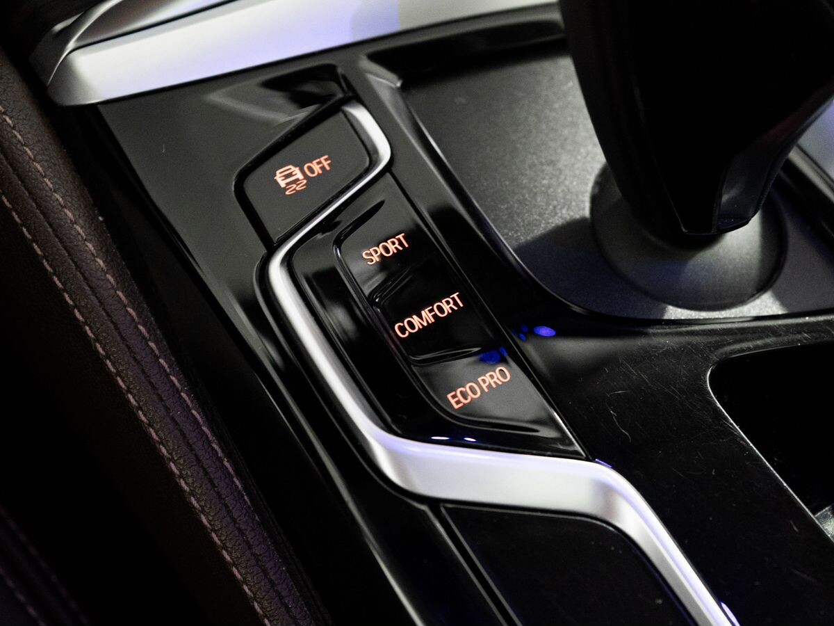 BMW 5-Series 2020 - фото автомобиля