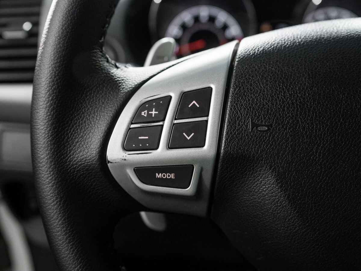 Peugeot 4007 2011 - фото автомобиля