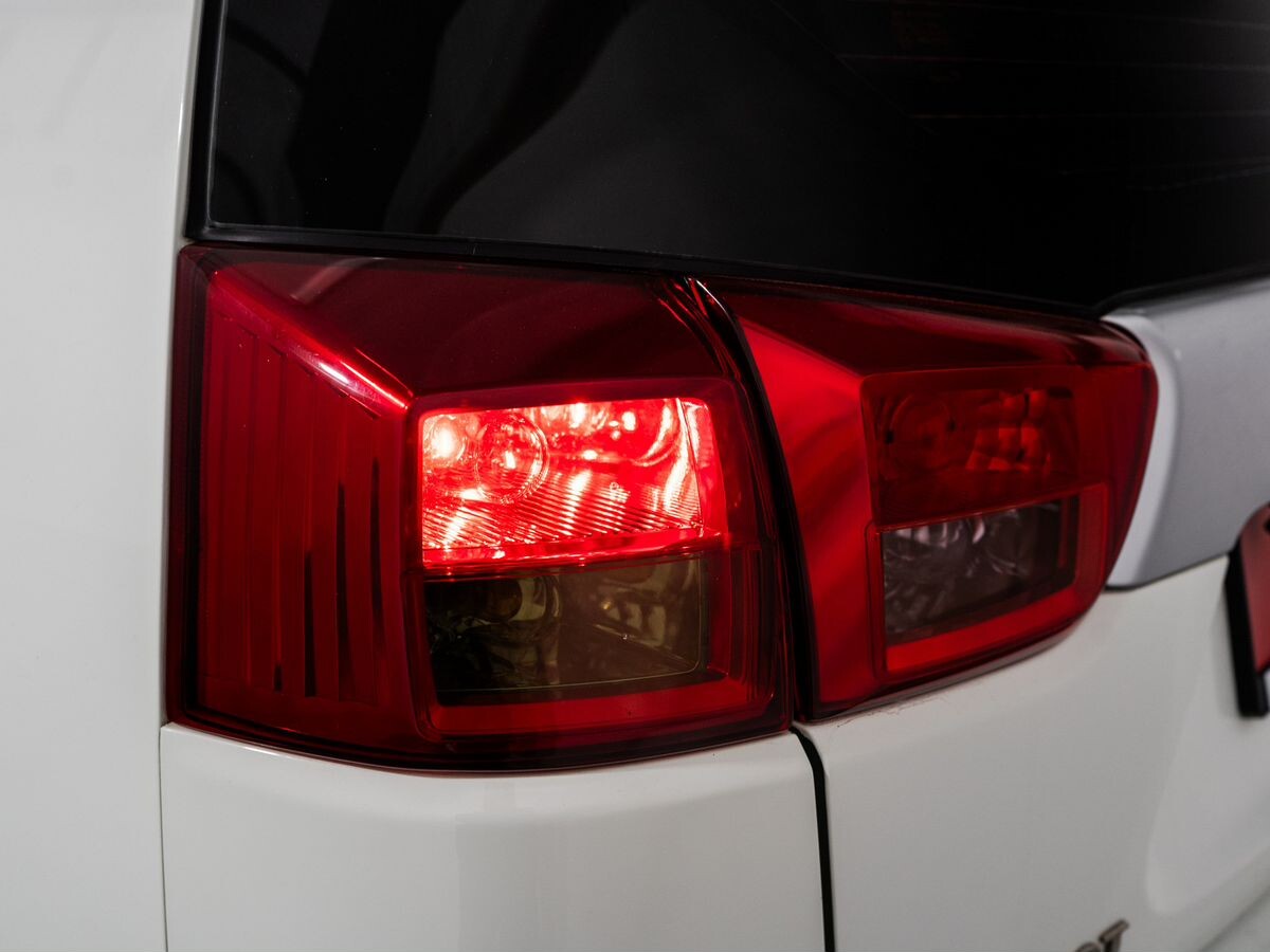 Peugeot 4007 2011 - фото автомобиля