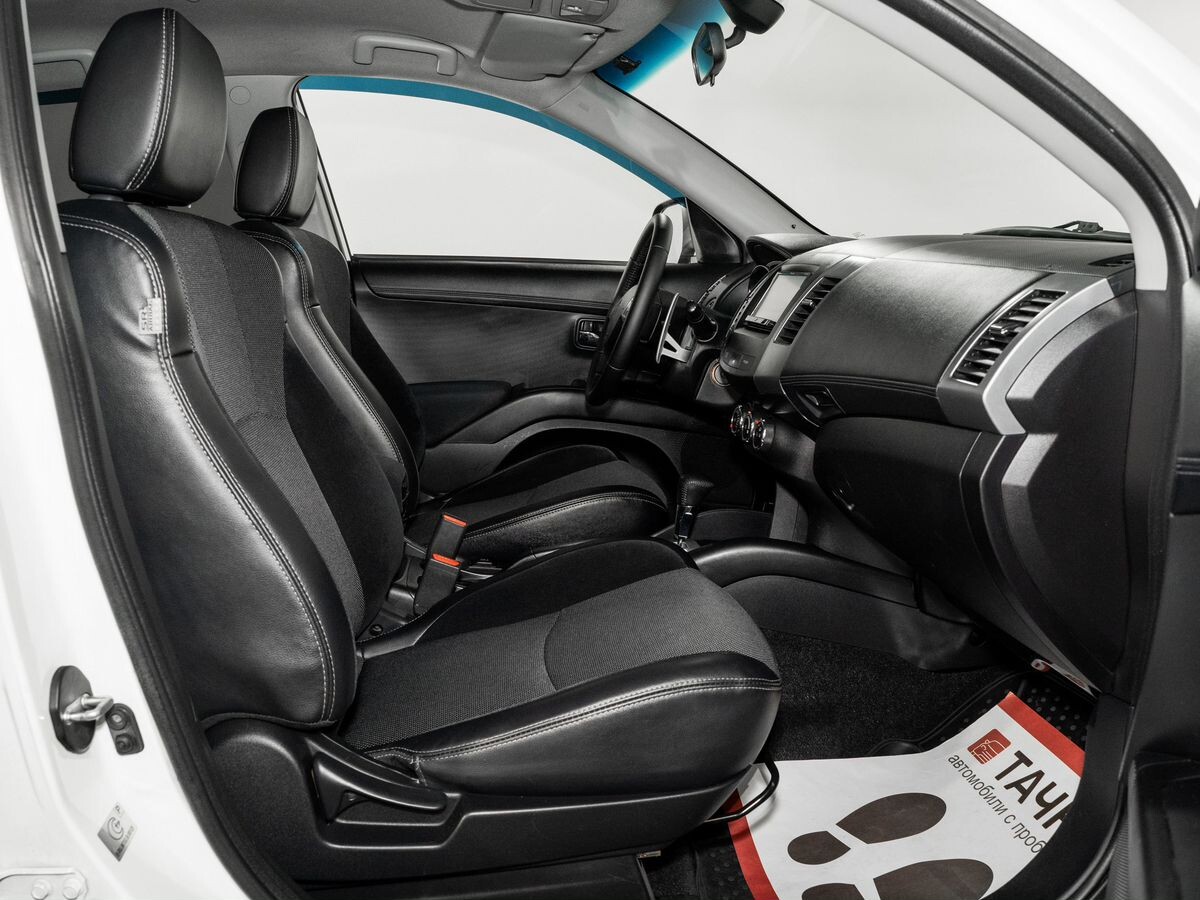 Peugeot 4007 2011 - фото автомобиля