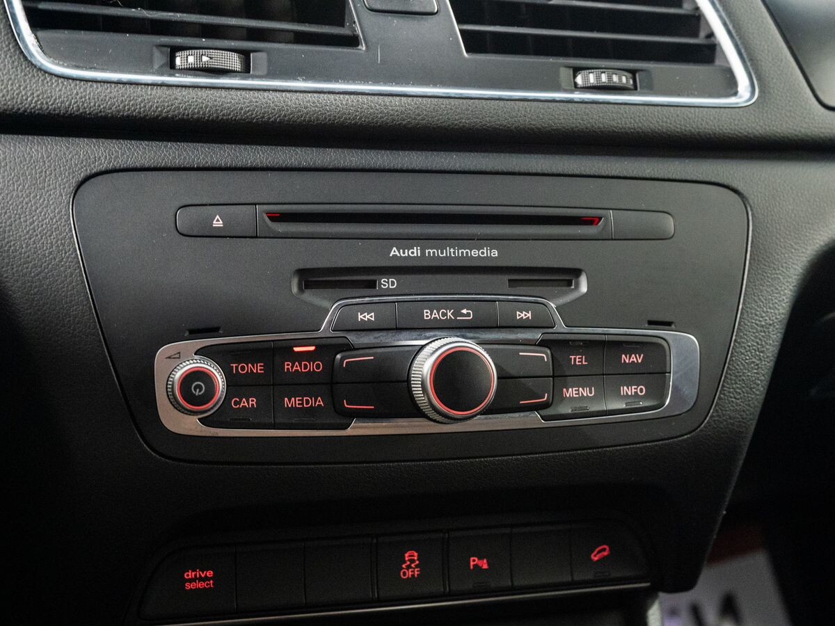 Audi Q3 2013 - фото автомобиля