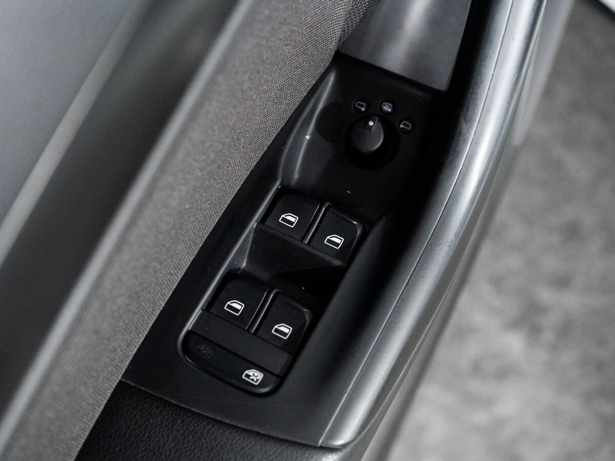 Audi Q3 2013 - фото автомобиля