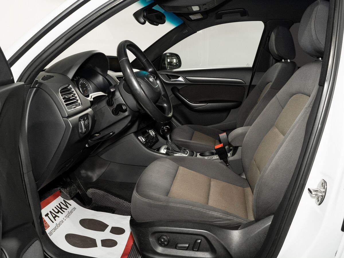 Audi Q3 2013 - фото автомобиля