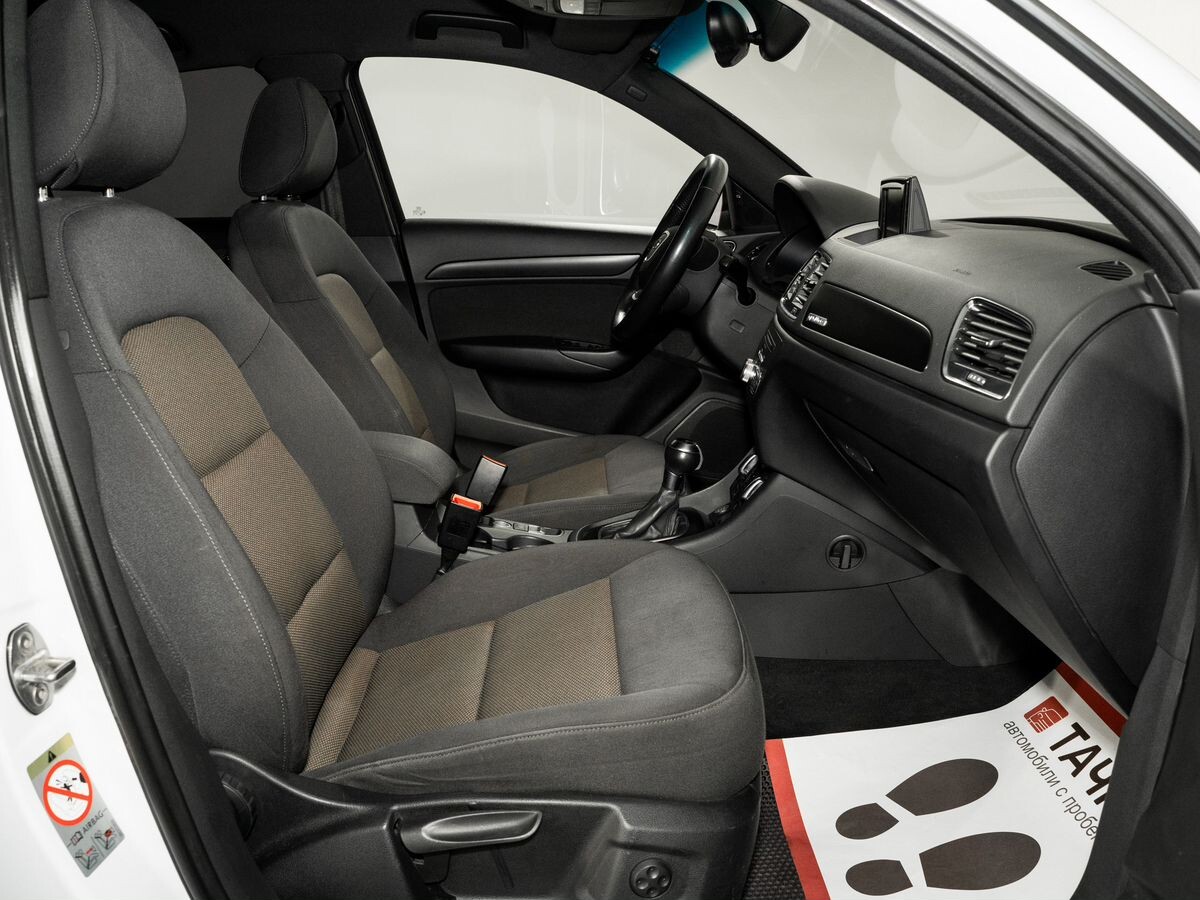 Audi Q3 2013 - фото автомобиля