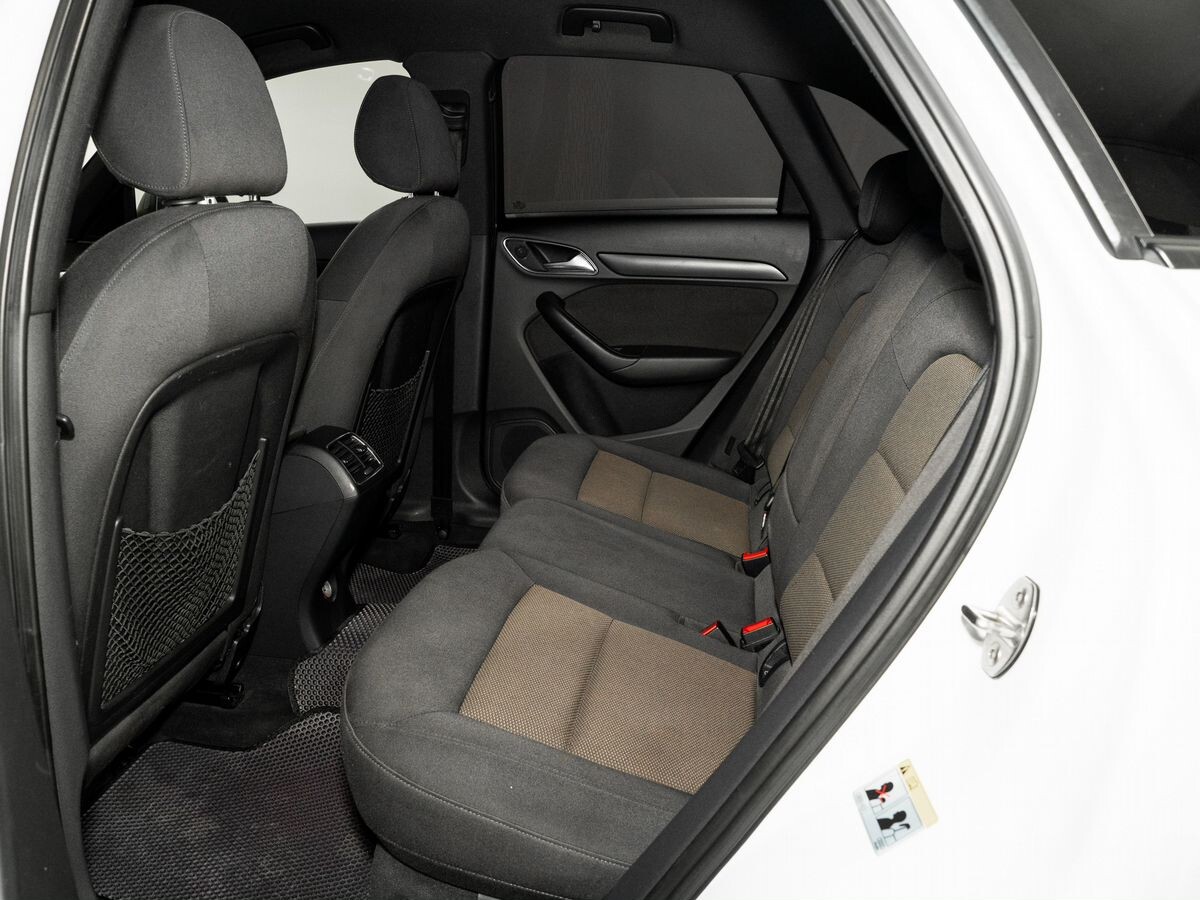 Audi Q3 2013 - фото автомобиля