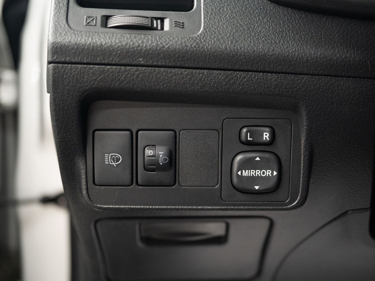 Toyota Corolla 2008 - фото автомобиля