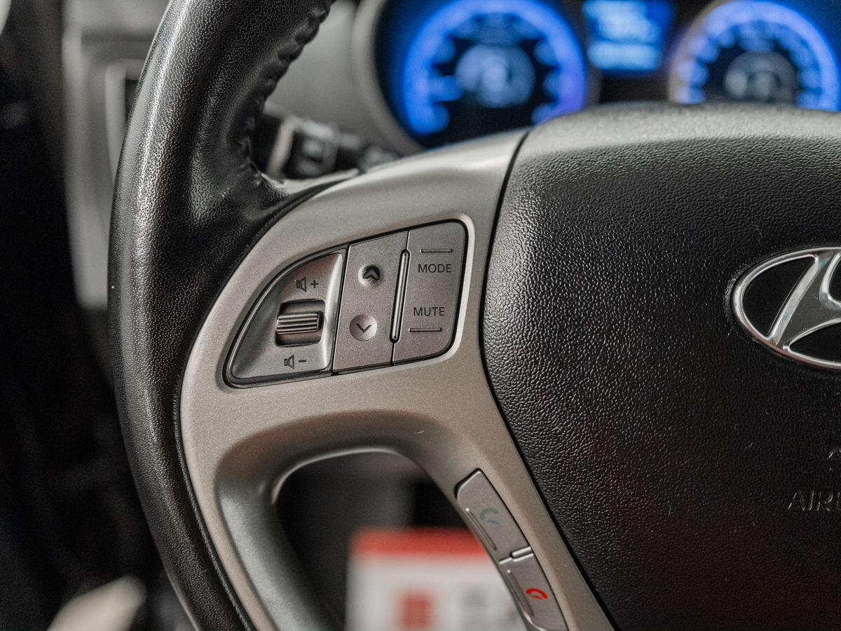 Hyundai ix35 2012 - фото автомобиля