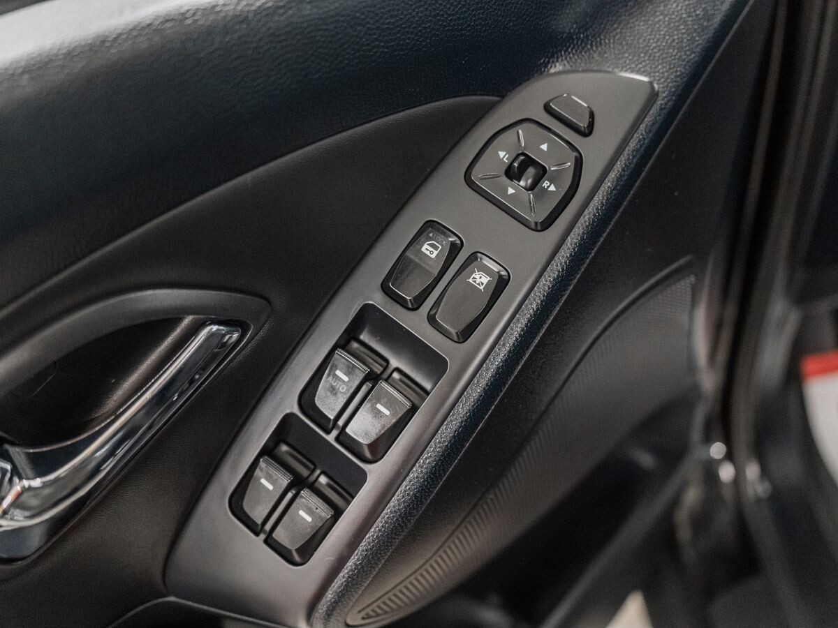 Hyundai ix35 2012 - фото автомобиля