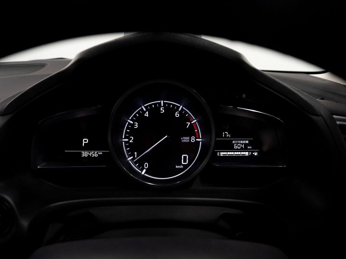 Mazda Axela 2018 - фото автомобиля