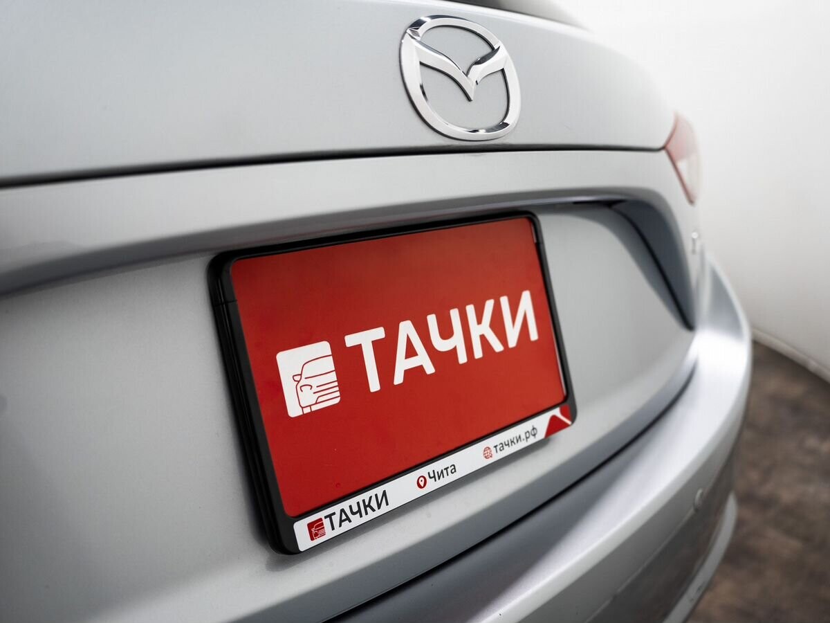 Mazda Axela 2018 - фото автомобиля