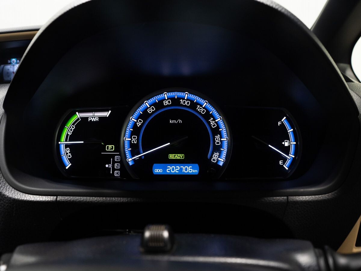 Toyota Noah 2014 - фото автомобиля