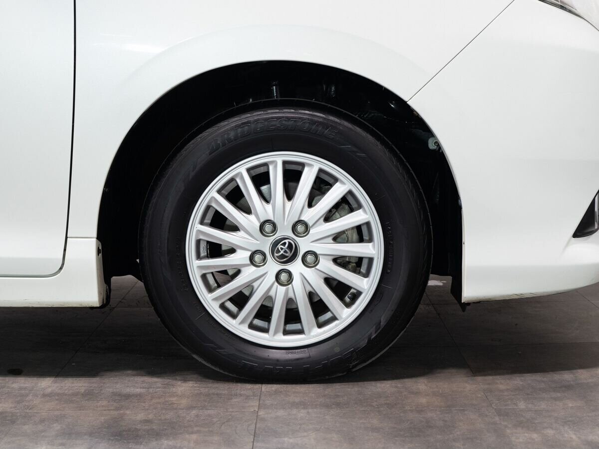 Toyota Noah 2014 - фото автомобиля
