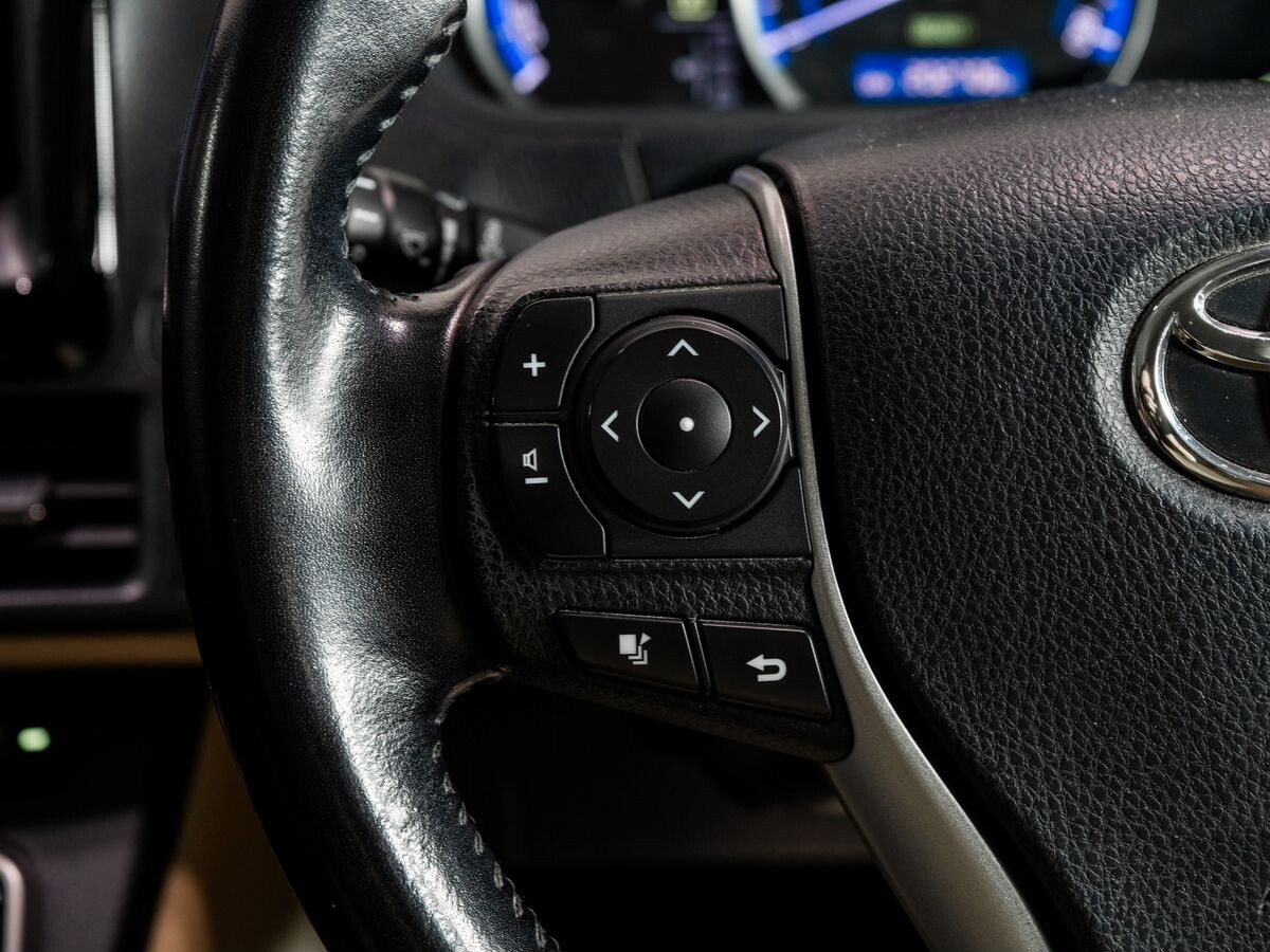 Toyota Noah 2014 - фото автомобиля