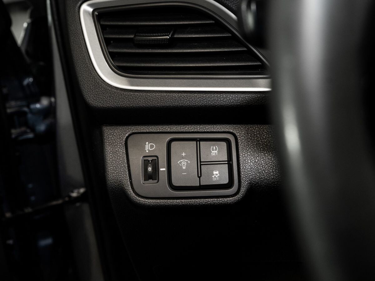Hyundai Solaris 2017 - фото автомобиля
