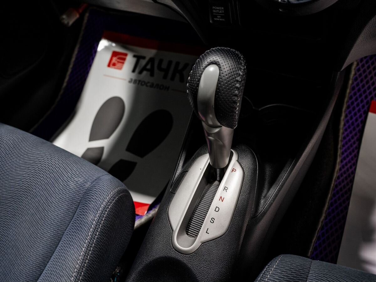 Honda Insight 2010 - фото автомобиля