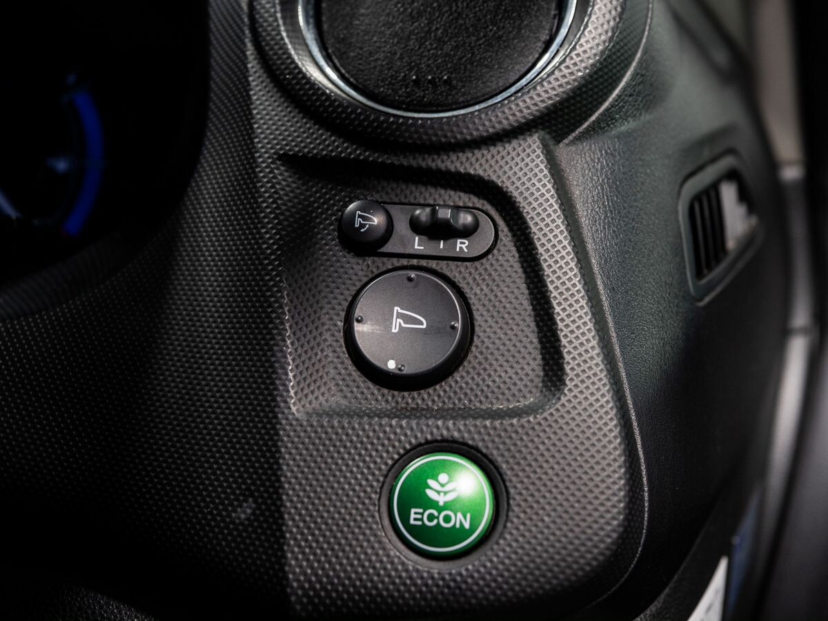 Honda Insight 2010 - фото автомобиля