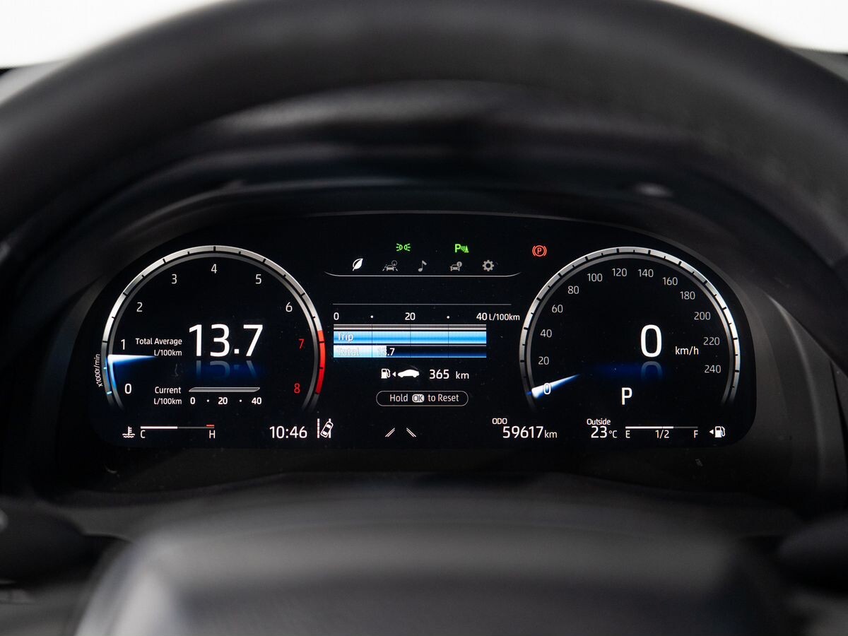 Toyota Camry 2021 - фото автомобиля