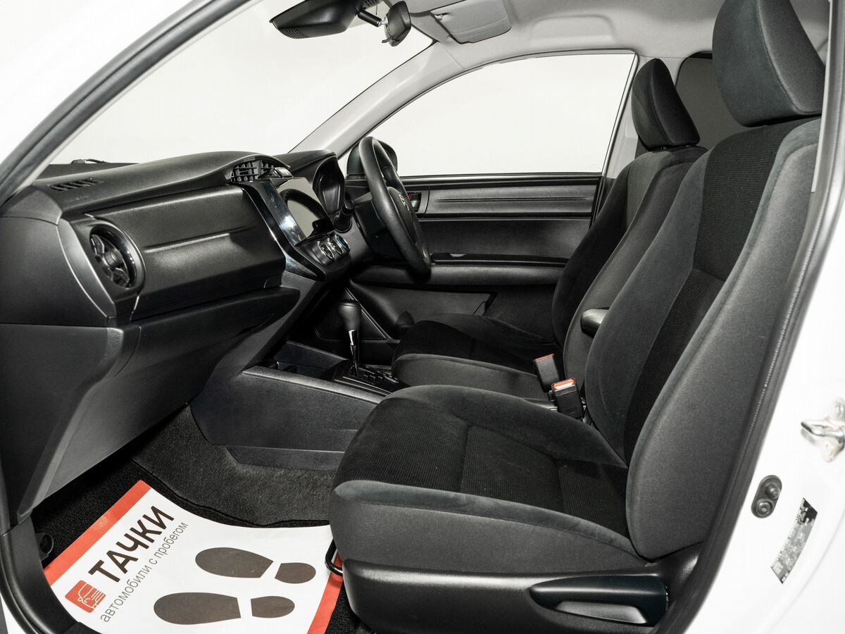 Toyota Corolla Axio 2019 - фото автомобиля