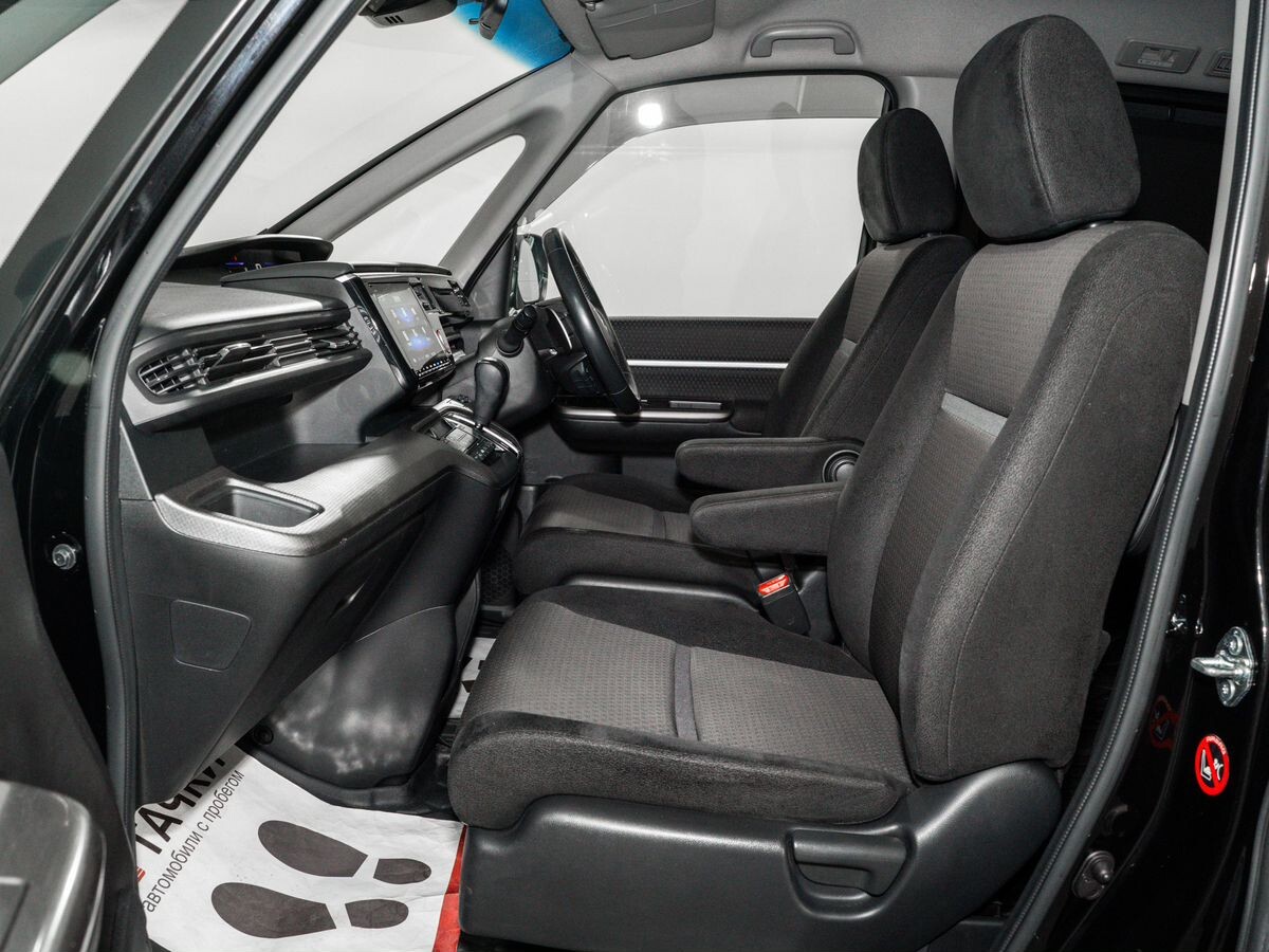 Honda Stepwgn 2017 - фото автомобиля