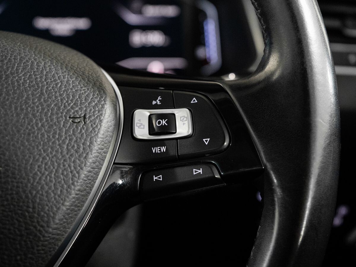 Volkswagen Tiguan 2019 - фото автомобиля