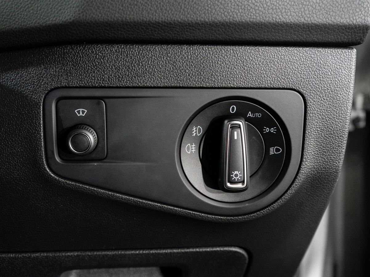 Volkswagen Tiguan 2019 - фото автомобиля