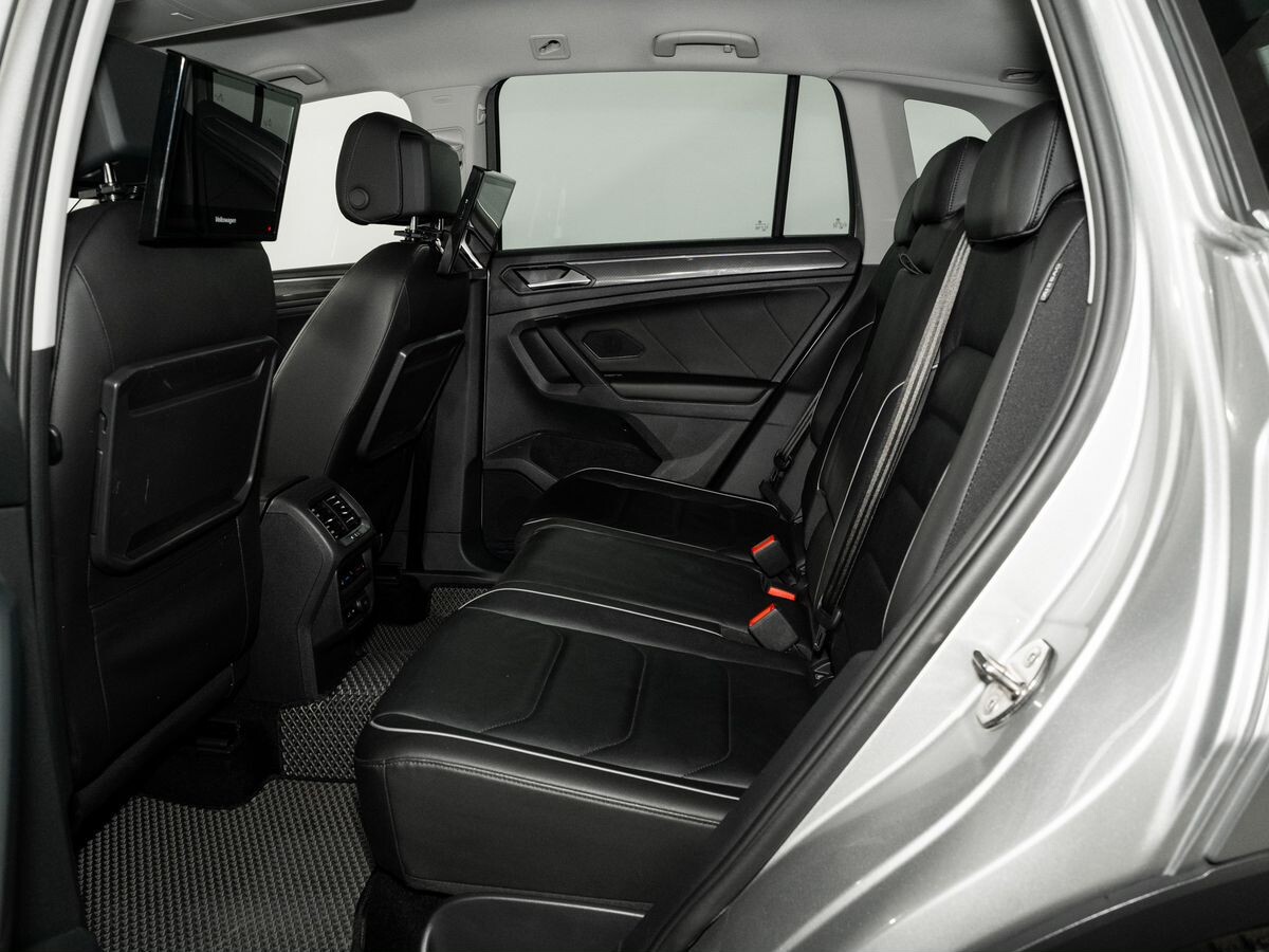 Volkswagen Tiguan 2019 - фото автомобиля