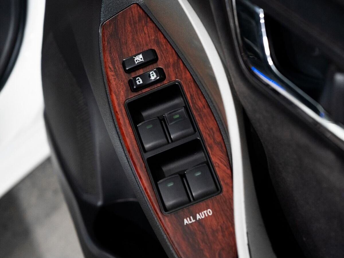Toyota Premio 2012 - фото автомобиля