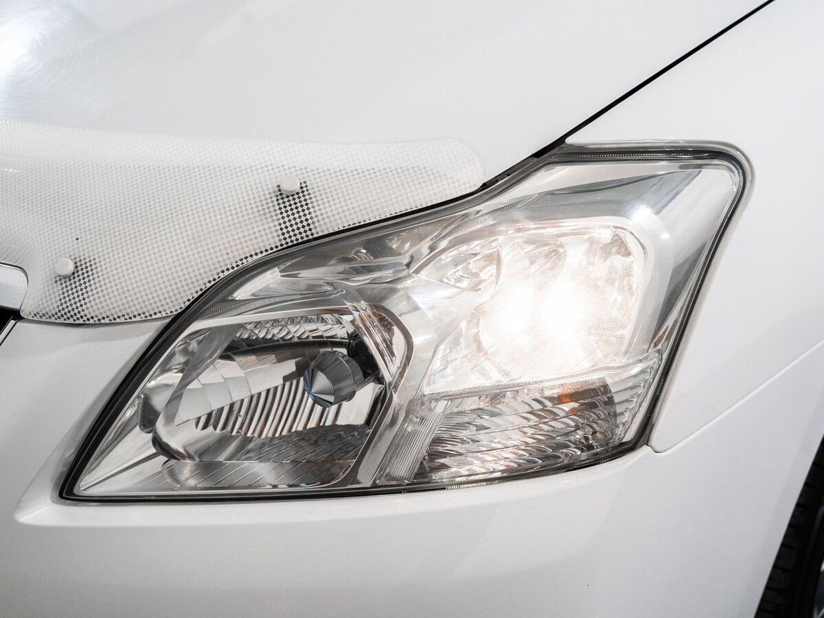 Toyota Premio 2012 - фото автомобиля