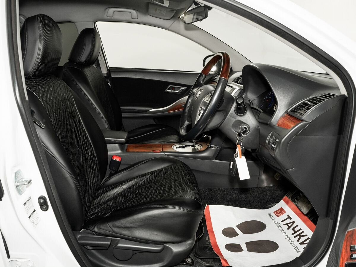 Toyota Premio 2012 - фото автомобиля