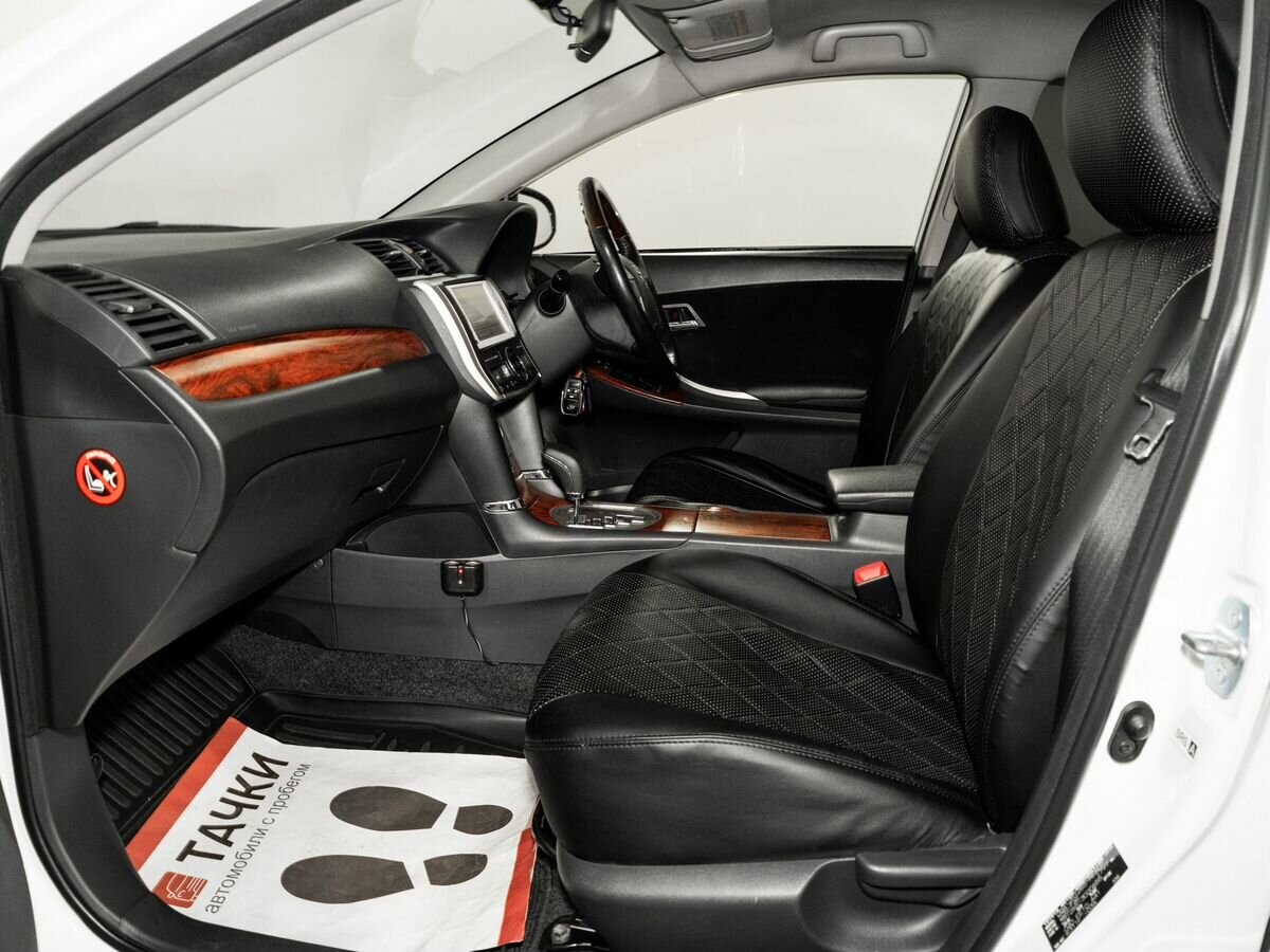Toyota Premio 2012 - фото автомобиля