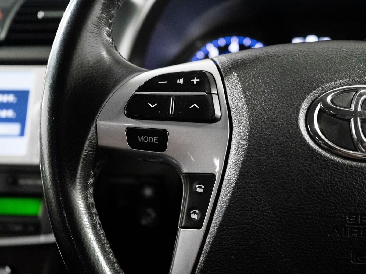 Toyota Premio 2012 - фото автомобиля