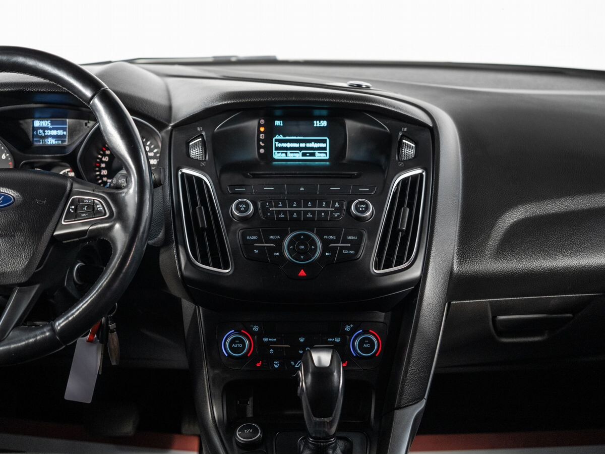 Ford Focus 2015 - фото автомобиля