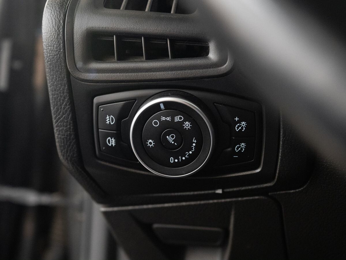 Ford Focus 2015 - фото автомобиля