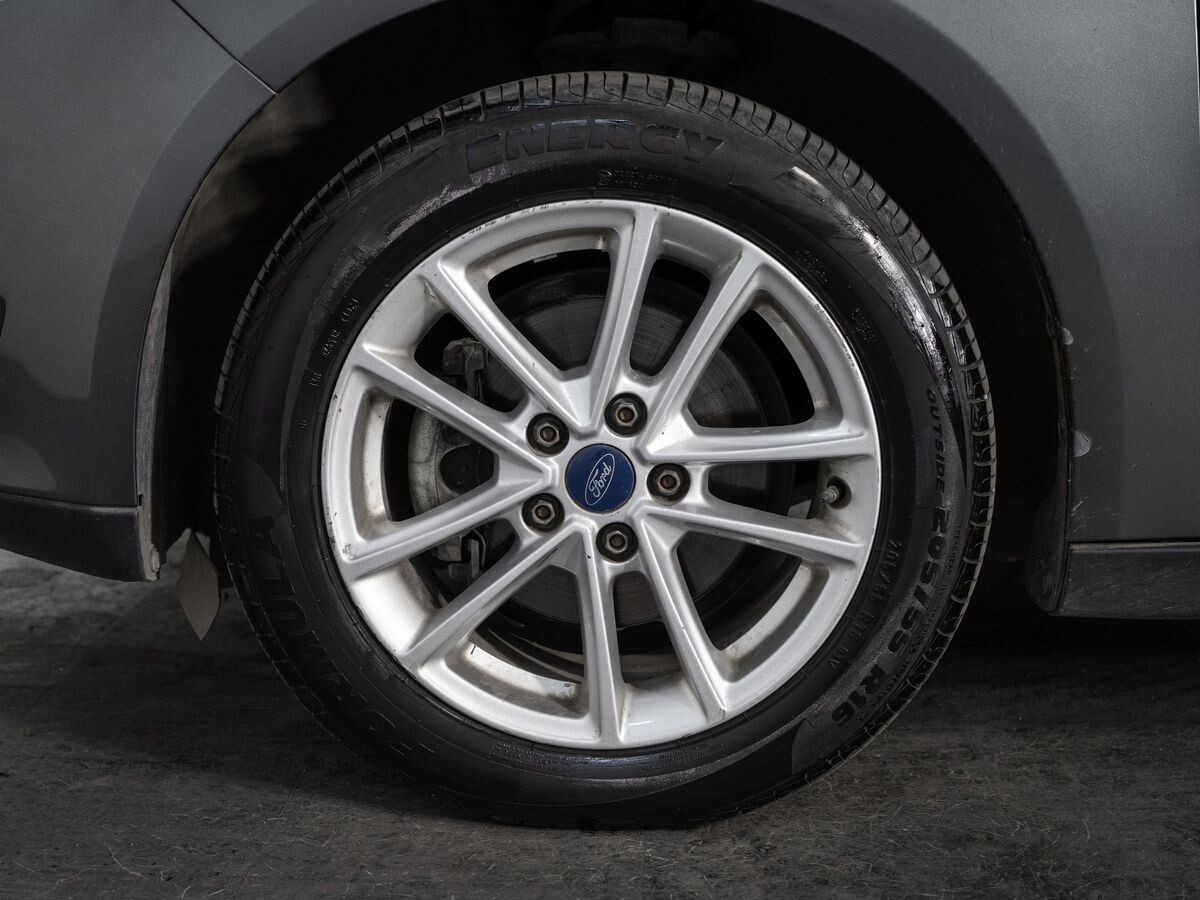 Ford Focus 2015 - фото автомобиля