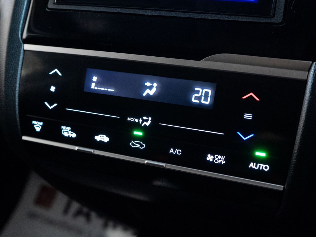 Honda Fit 2013 - фото автомобиля
