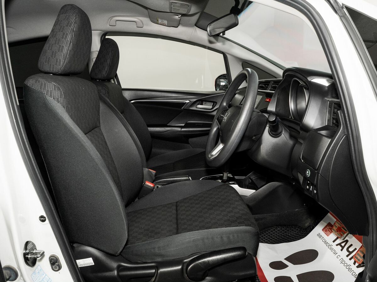 Honda Fit 2013 - фото автомобиля