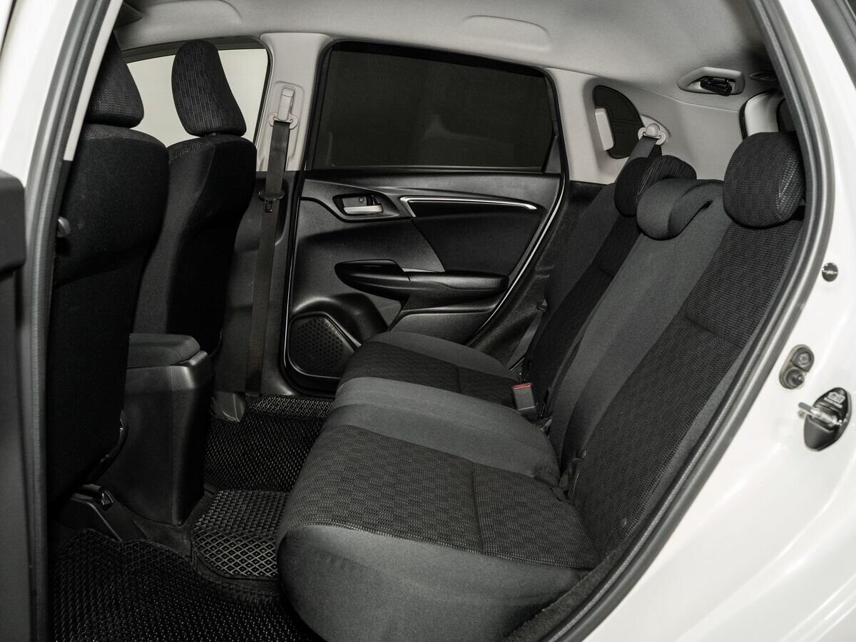 Honda Fit 2013 - фото автомобиля